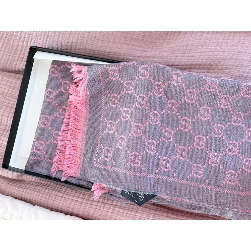 Gucci GG Wool Monogram Fringe Scarf Graphite Pink NIB